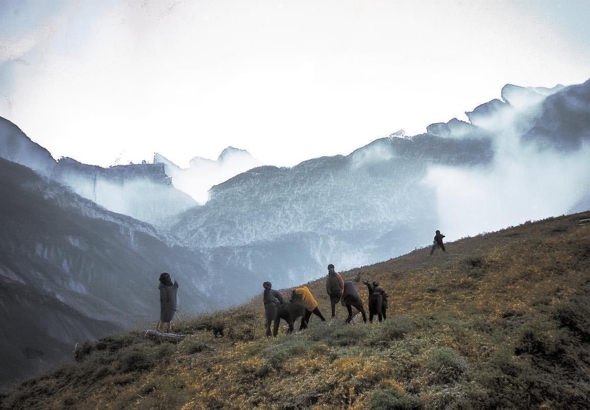 VALORANT全球冠军赛NRG爆冷夺冠，奥丁机枪引发武器平衡调整热议，战术多样性面临挑战